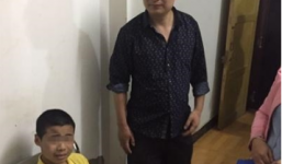 Cậu bé đi bộ 20km về thành phố vì kinh hoàng với kỳ nghỉ hè ở quê