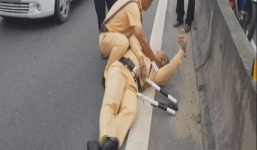 Vụ CSGT bị tài xế container hất văng xuống đường; Bộ Công an lên tiếng