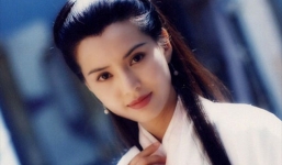 “Tiểu Long Nữ” đẹp nhất mọi thời đại: Hết lòng hy sinh vì tình yêu và cuộc sống không chồng ở tuổi U50