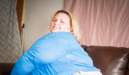 Người phụ nữ bất chấp tính mạng để có vòng 3 'khủng' phá vỡ kỷ lục thế giới