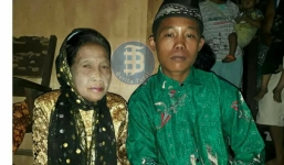 Chú rể 16 tuổi dọa tự tử nếu không cưới được cụ bà 71 tuổi