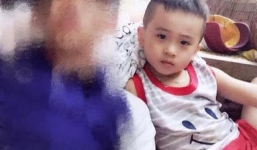 Bé trai 6 tuổi mất tích bí ẩn trước cửa nhà nghi bị bắt cóc