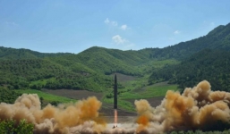 Triều Tiên khẳng định ICBM vừa phóng có khả năng mang đầu đạn hạt nhân