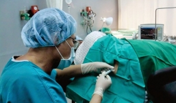 Thứ trưởng Nguyễn Viết Tiến: Gây tê tuỷ sống khi sinh mổ là kỹ thuật an toàn, ít di chứng