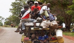 Đi xe quá tải gặp tai nạn, 78 người chết, 72 người bị thương