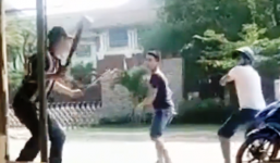 Tranh giành bạn gái, 3 thanh niên lao vào 'huyết chiến', 1 người nguy kịch