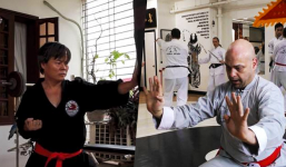 Võ sư Vịnh Xuân Flores đã tới Việt Nam, sẵn sàng tỉ thí cao thủ Karate