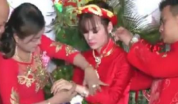 Của hồi môn đám cưới toàn vàng và USD hơn 11 tỷ gây sốt