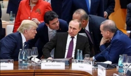 Đằng sau bức ảnh thể hiện 'siêu quyền lực' của ông Putin