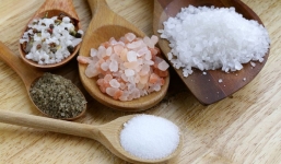 Tuyệt chiêu làm đẹp bằng muối khoáng các chị em nên biết