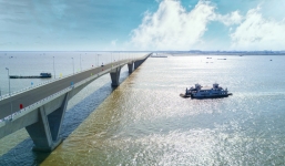 Sai sót tại cầu vượt biển dài nhất VN: Bộ Giao thông phê bình 3 đơn vị