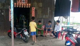 Ghen tuông, chồng sát hại vợ rồi uống thuốc sâu tự tử