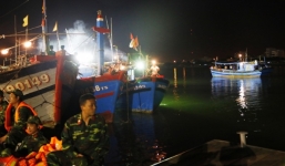 Bão số 2 nhấn chìm tàu chở than trong đêm, 13 người mất tích