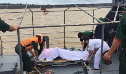 Chìm tàu trong bão số 2: 7 người sống sót, 3 người tử vong, còn 3 người mất tích