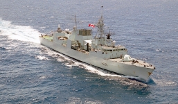 Tàu Trung Quốc bám theo chiến hạm Canada suốt 36 giờ ở Biển Đông