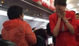 Khách nam bị cấm bay 9 tháng vì quấy rối tiếp viên, hành khách nữ