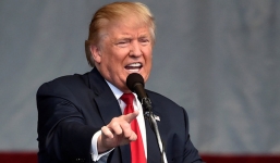 Trump nổi 'trận lôi đình' vì thông tin bí mật gặp Putin