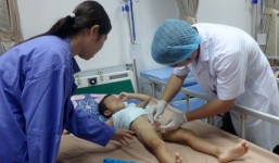 Hàng loạt trẻ mắc sùi mào gà ở Hưng Yên: Thêm 11 bé trai nhập viện