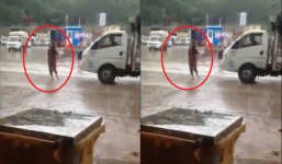 Nữ nhân nghi 'ngáo đá', mặc mưa bão lao ra đường húc đầu vào xe tải 