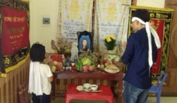 Mâu thuẫn chuyện tình cảm, chồng dùng dao sát hại vợ rồi tự tử