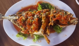 Bị du khách tố 'chặt chém', chủ nhà hàng ở Đà Nẵng nhờ luật sư vào cuộc