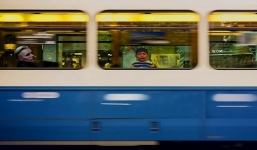 Cậu bé 10 tuổi bỏ trốn ra nước ngoài vì bị điểm kém