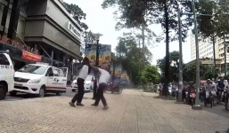 Tài xế và điều hành taxi “đấu võ” kịch liệt hơn cả cao thủ Vịnh Xuân