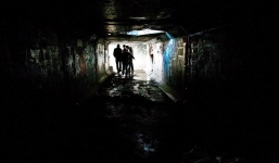 Người đàn ông sống sót kỳ diệu sau 1 tháng mắc kẹt trong hầm không ăn uống