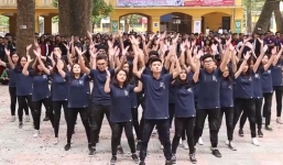 Màn nhảy dân vũ đẹp mắt hút tới 3 triệu view của HS Phan Đình Phùng (Hà Nội)