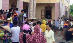 Con bắt taxi đi chơi, bố mẹ hô hoán dân làng bắt cóc trẻ em