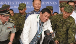 Trung Quốc bị nghi tặng súng kém chất lượng cho Philippines