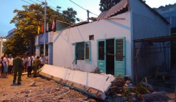 Ba người phụ nữ chết thảm vì mái hiên nhà bất ngờ đổ sập