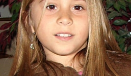 Bé gái 8 tuổi đột ngột mất tích và quá khứ đen rợn người của cô trông trẻ