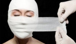 Người phụ nữ U60 phẫu thuật thẫm mỹ thay đổi khuôn mặt để trốn nợ