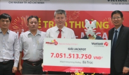 Trúng Vietlott hơn 7 tỉ đồng, sau một đêm nữ sinh viên bỗng nhiên thành tỷ phú