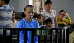 Chồng dùng búa đánh vợ tử vong lĩnh 19 năm tù