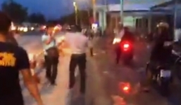 Làm rõ vụ trưởng công an xã ném đá phóng viên tại BOT Cai Lậy