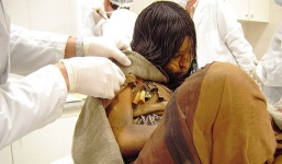 Xác ướp bé gái được chôn từ 500 năm trước còn vẹn nguyên và bí mật chưa từng được tiết lộ