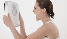 5 thói quen tưởng chừng vô hại lại khiến bạn dễ tăng cân 