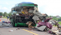 Cận cảnh vụ tai nạn kinh hoàng 5 người tử vong ở Bình Định