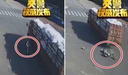 Vượt đèn đỏ, người phụ nữ đi xe máy điện  tử vong vì dùng chân thay phanh