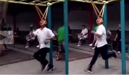 Xuất hiện 'máy chạy bộ' rẻ nhất thế giới thu hút hàng triệu lượt xem