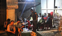 Bắt khẩn cấp nghi can giết người giấu xác trong tủ