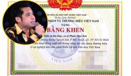 Ngọc Sơn gây tranh cãi khi nhận bằng khen Giáo sư âm nhạc