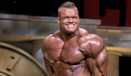 Nghẹn thức ăn, ngôi sao thể hình tử vong sau vài tiếng đăng video tập luyện