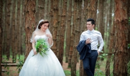 Chồng cũ Phi Thanh Vân khoe ảnh cưới ngọt ngào với vợ 3 tại Đà Lạt