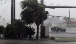 Siêu bão tàn phá bang Texas, Tổng thống Trump tuyên bố thảm họa