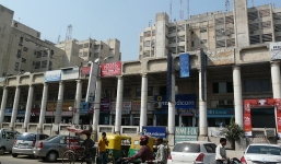 Bệnh nhân ung thư bắn tử vong bạn vì lôi kéo mình hút thuốc