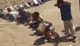 Hàng trăm chiến binh IS quỳ gối xin hàng giữa sa mạc