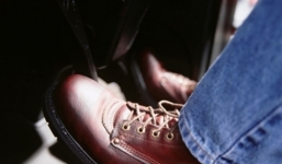 Học viên tập lái ô tô đạp nhầm chân ga tông chết thầy giáo